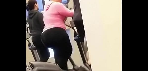  Big ass wide hips at GYM